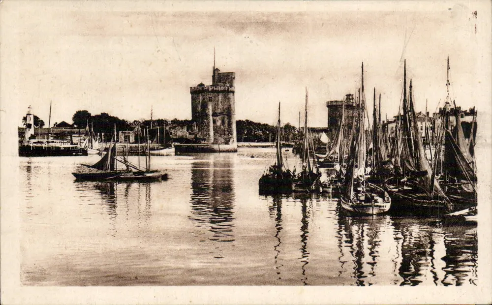 La Rochelle — Barcos de Pesca — Editor: La Rochelle, n°8 - Frente