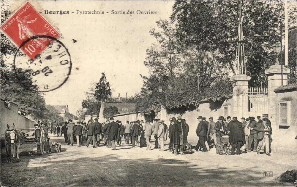 Bourges - Pirotecnia - Saída dos Operários — Th.G. - Frente