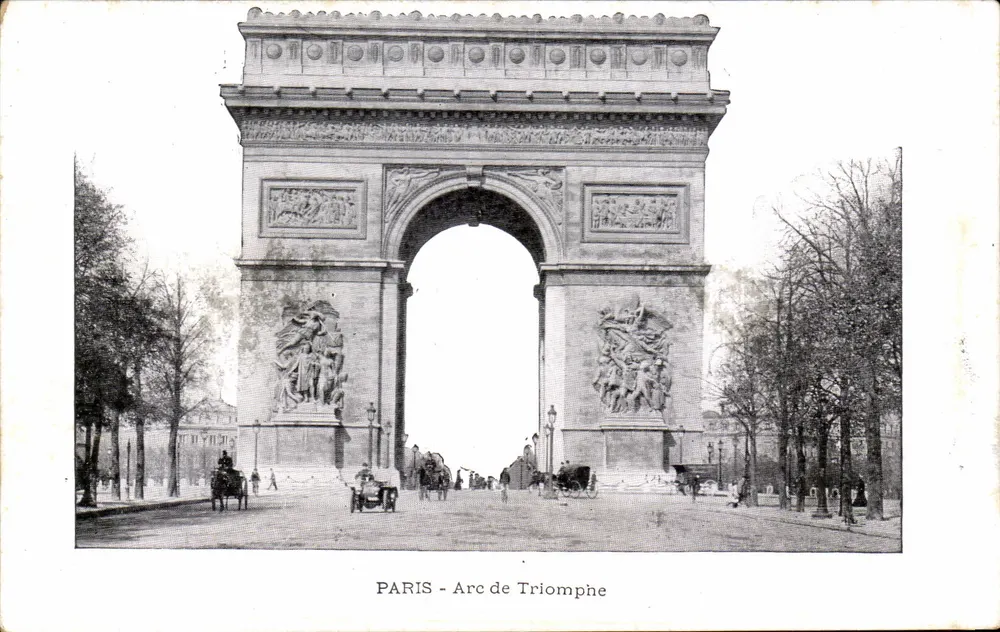 Paris - Arco do Triunfo — vista panorâmica — editor não identificado - Frente