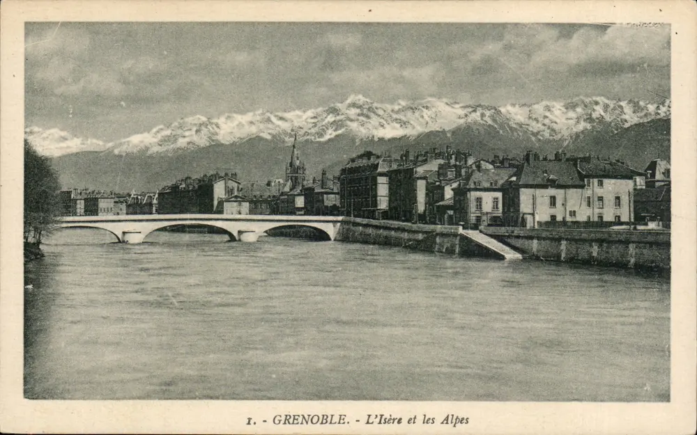 Grenoble - O Rio Isère e as Alpes — Edição Martinotto frères - Frente