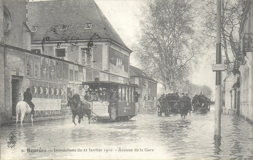 Bourges — Überschwemmungen vom 22. Januar 1910 — Avenue de la Gare - Vorderseite