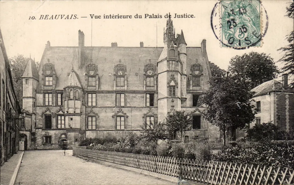 Beauvais — Vista interna do Palácio de Justiça — editor desconhecido, n° 10 - Frente