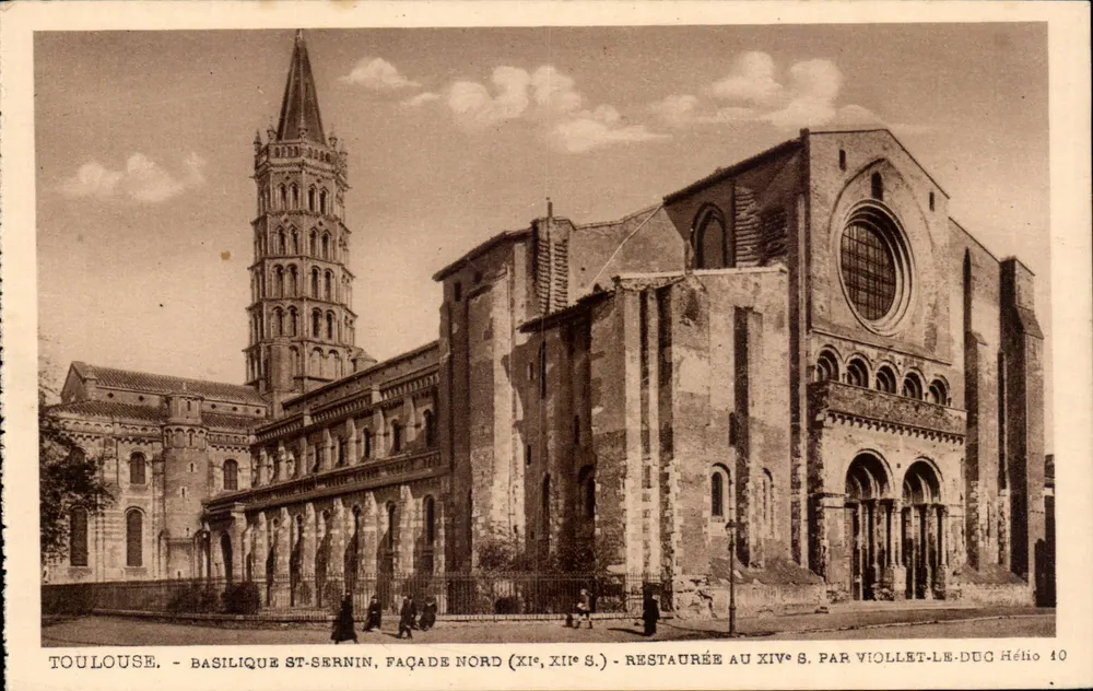 Toulouse - Basílica de São Sernin, fachada norte (séculos XI-XII) - restaurada no século XIV por Viollet-le-Duc - Hélio 40 - Frente