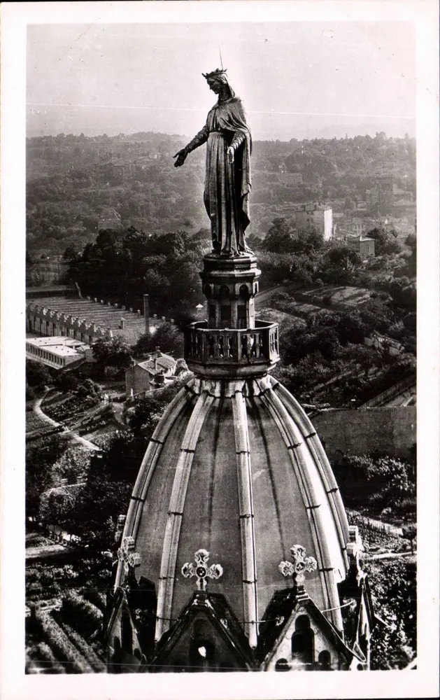 LYON - Alte Kapelle von Fourvière — Die goldene Jungfrau von Fabisch — Les Éditions du Chemin-Neuf - Vorderseite