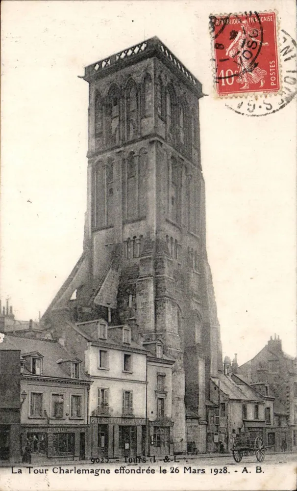 La Tour Charlemagne — eingestürzt am 26. März 1928 — Tours (Loire-et-Cher) — Verleger A. B. n° 9033 - Vorderseite