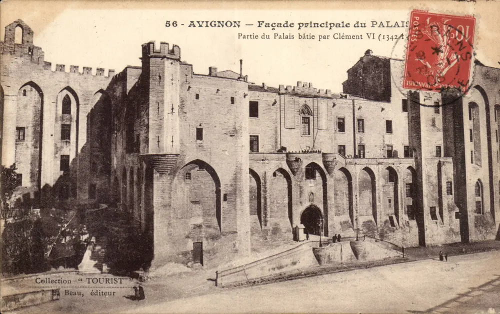Avignon — Fachada principal do Palácio — Parte do Palácio construída por Clément VI (1342) - Frente