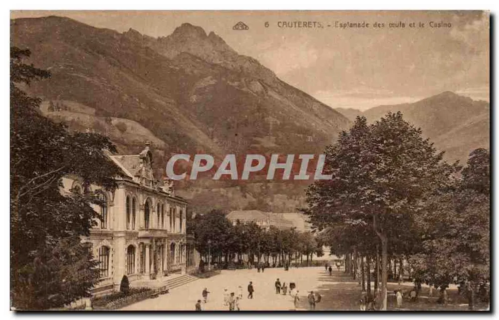 Cauterets — Esplanade des Murs und das Casino - Vorderseite