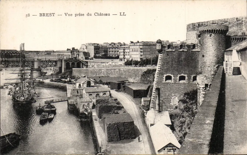 BREST — Vista tirada do Castelo — LL - Frente