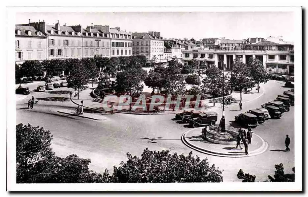 Praça Georges Clemenceau — Pau — Editor Pyrénées-Océan, Toulouse - Frente