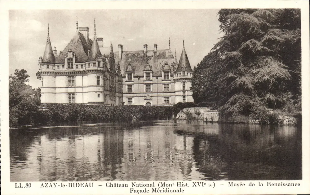 Azay-le-Rideau — Schloss National (Historisches Denkmal XVI. Jh.) — Museum der Renaissance Südseite - Vorderseite