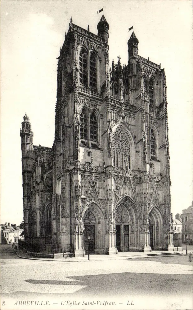 Abbeville — A Igreja de São Vulfrano — LL - Frente