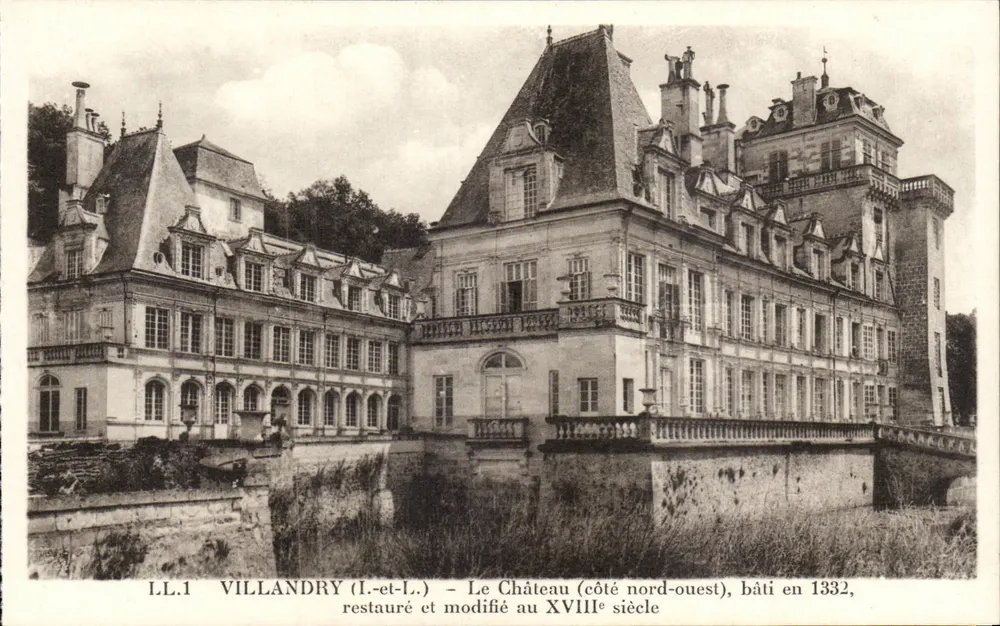 Villandry (Indre-et-Loire) — Zamek (strona północno-zachodnia), zbudowany w 1332 roku, odrestaurowany i zmodyfikowany w XVIII wieku — LL.I - Awers