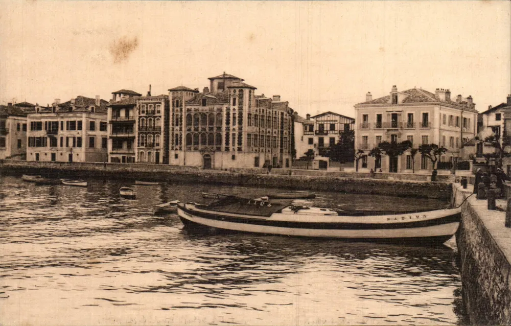 St-Jean-de-Luz — Hafen und Haus der Infantin — R. Bergevin, La Rochelle - Vorderseite