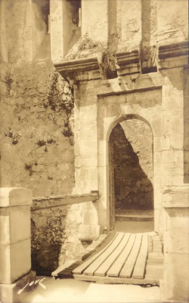 Castelo de Lourdes — O Ponte-Levis — Editor Jove, Hau e Linoges, França - Frente