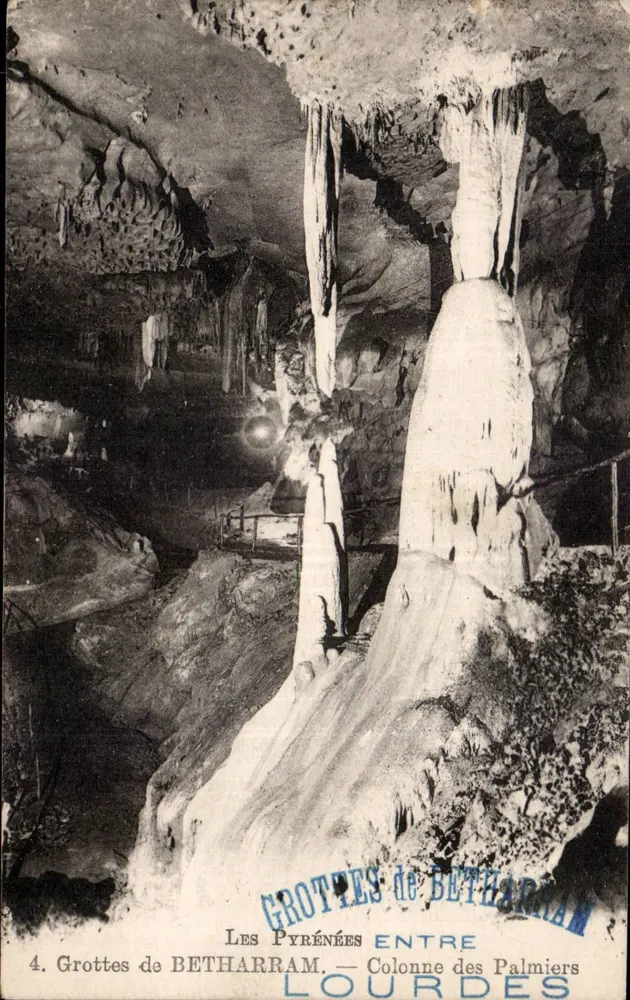 Grutas de Bétharram — Coluna dos Palmier — Os Pirineus entre Lourdes & Pau - Frente