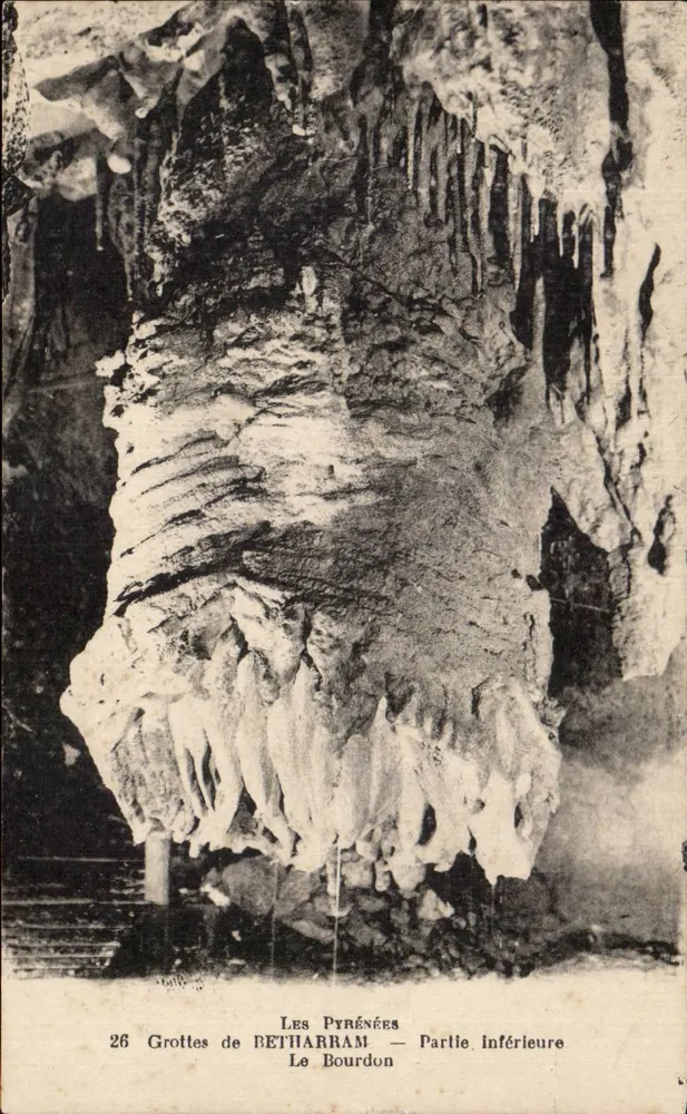 Grutas de RETHARRAM — Parte inferior — O Borrão — As Pirineus - Frente