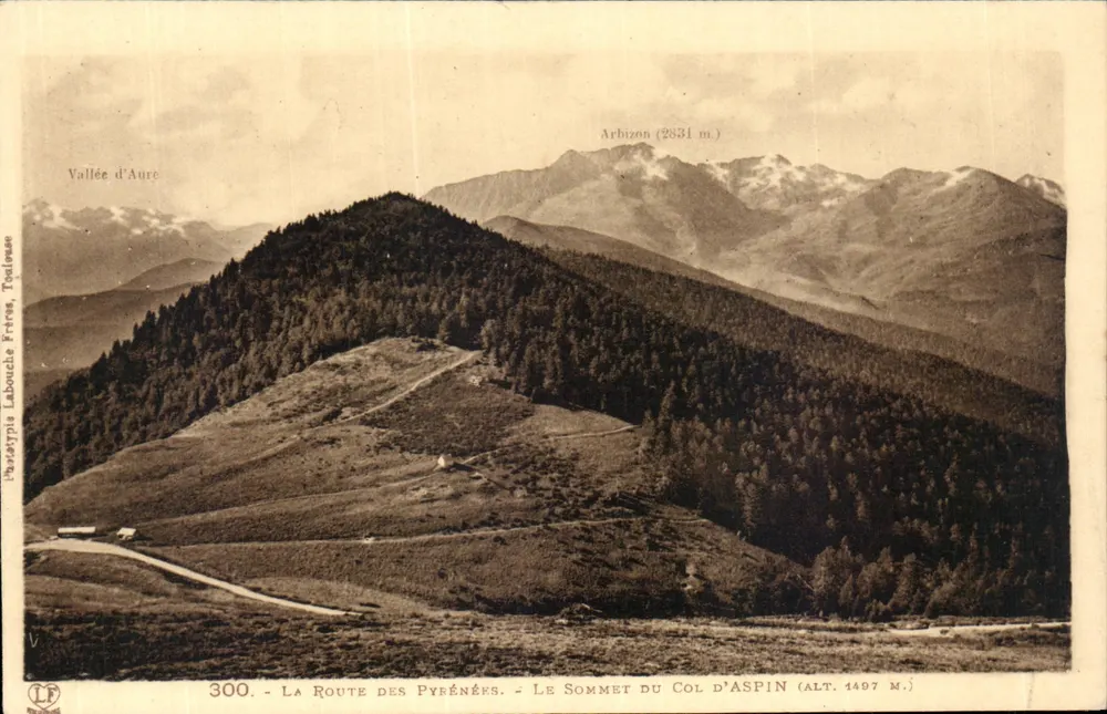 A Estrada dos Pirineus — O Cume do Col d'Aspin (alt. 1497 m.) — Laboucle Frères, Toulouse, n° 300 - Frente
