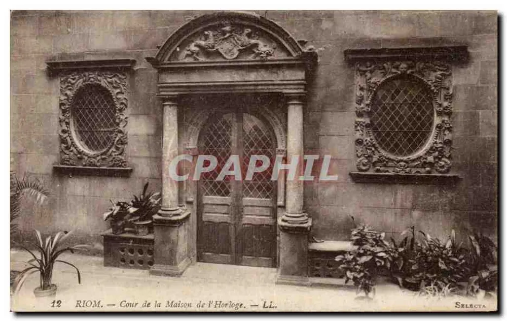 Riom — Hof der Maison de l'Horloge — LL. — Selecta - Vorderseite