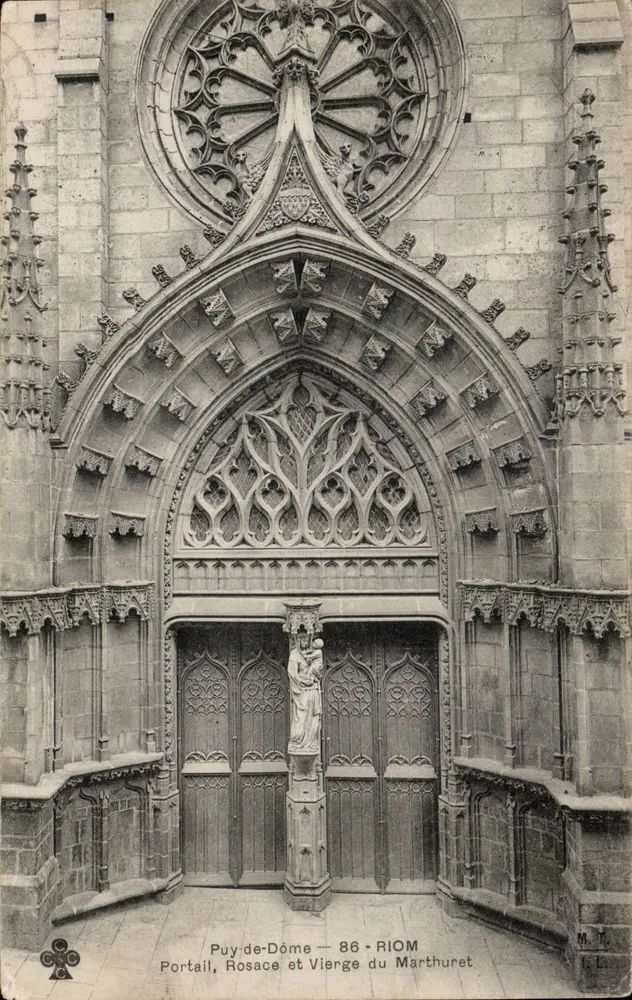 Portal, Rosenfenster und Jungfrau von Marthuret — Puy-de-Dôme — 86 — RIOM - Vorderseite