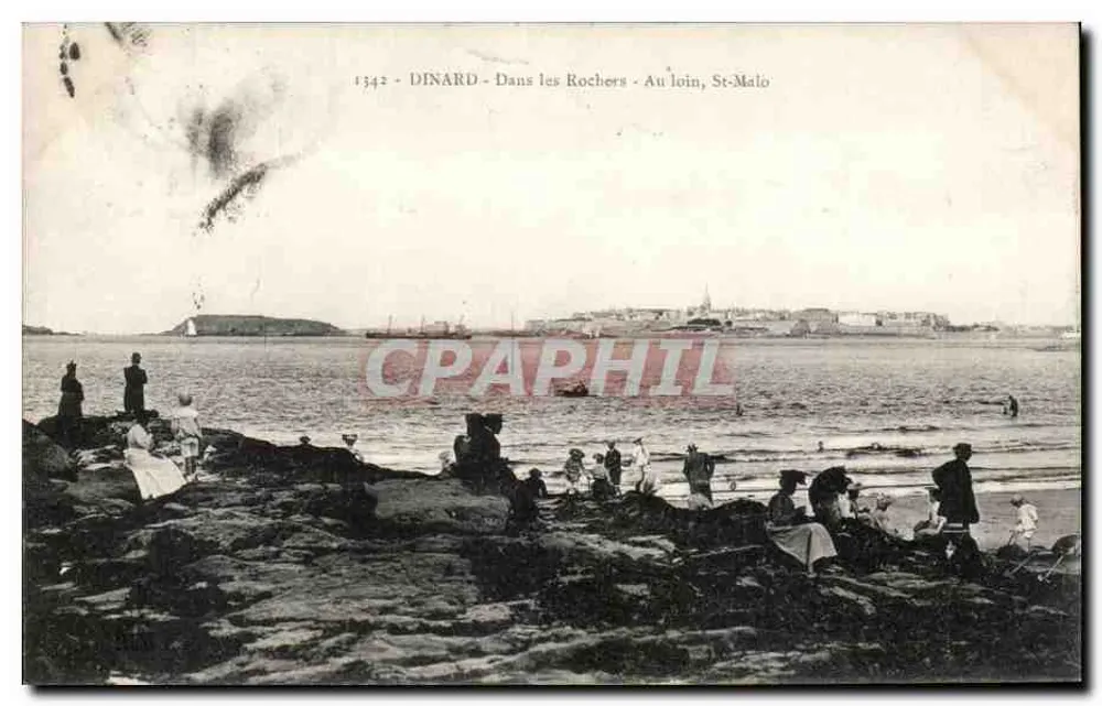 Dinard - Unter den Felsen - Im Hintergrund, Saint-Malo - Vorderseite