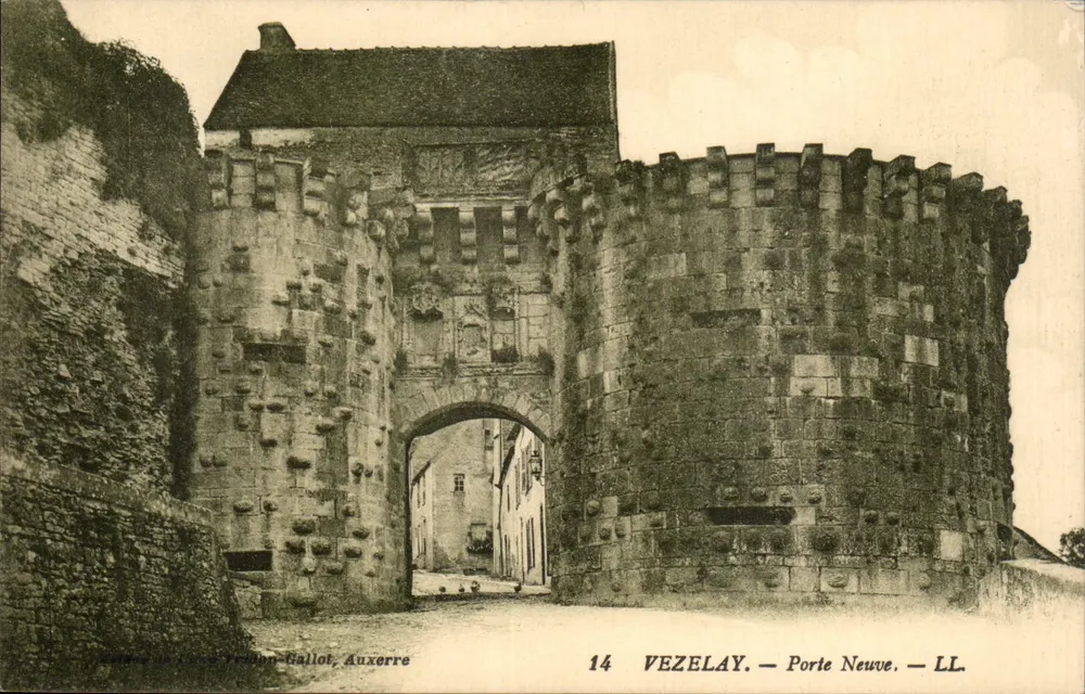 Vézelay — Porta Nova — LL — editor Yveson-Ballot, Auxerre - Frente