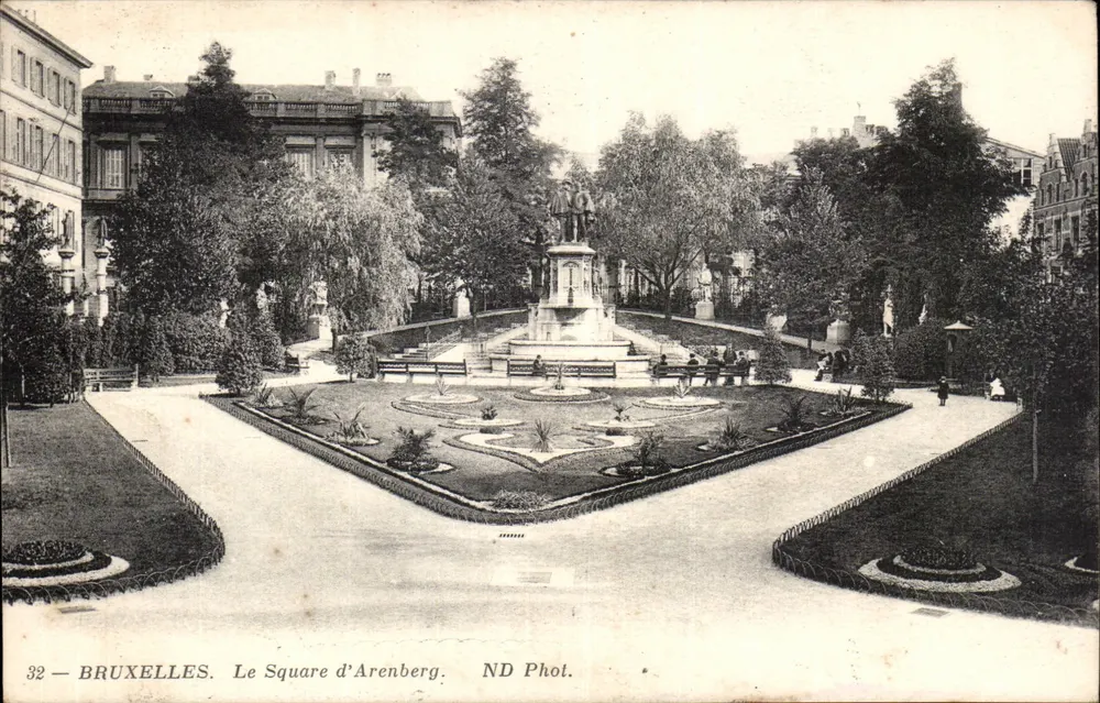 Bruxelas. O Square d'Arenberg — ND Phol. n°32 - Frente