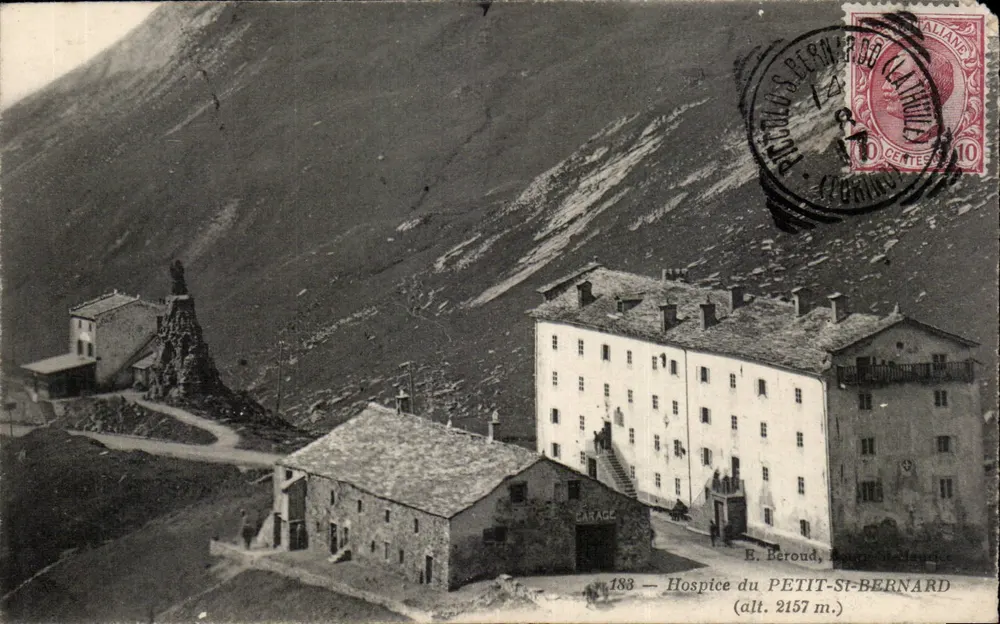 Hospício do Petit-St-Bernard — alt. 2157 m. — E. Beroud, Haute-Savoie - Frente