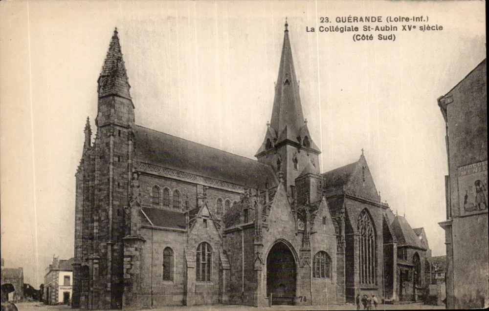 Guérande (Loire-Inf.) — La Colegiata de San Aubin, lado sur, siglo XV — P. Chareau, editor - Anverso