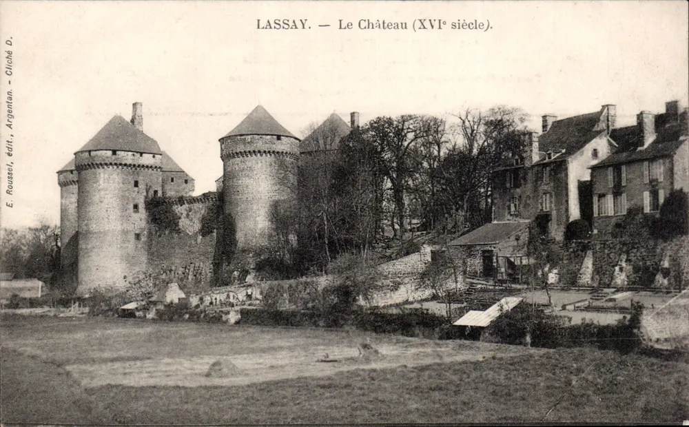 Lassay — Zamek (XVI wiek) — E. Roussel, wyd. Argentan - Awers