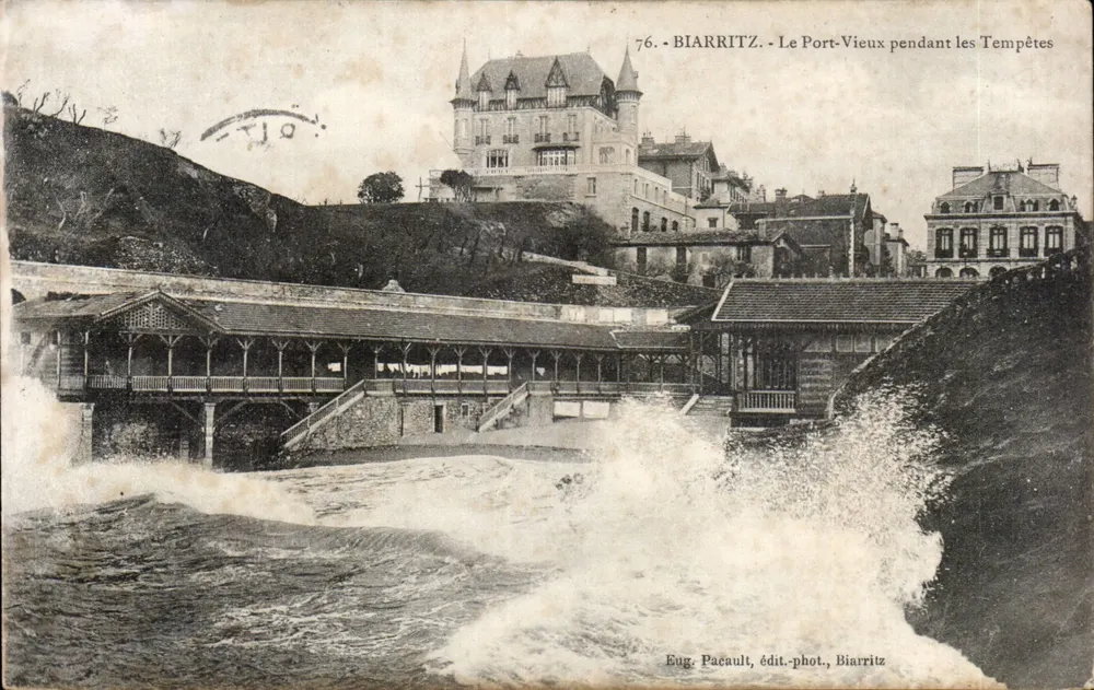 Biarritz - Der alte Hafen während Stürmen — Eug. Pacault, Verleger-Fotograf, Biarritz - Vorderseite