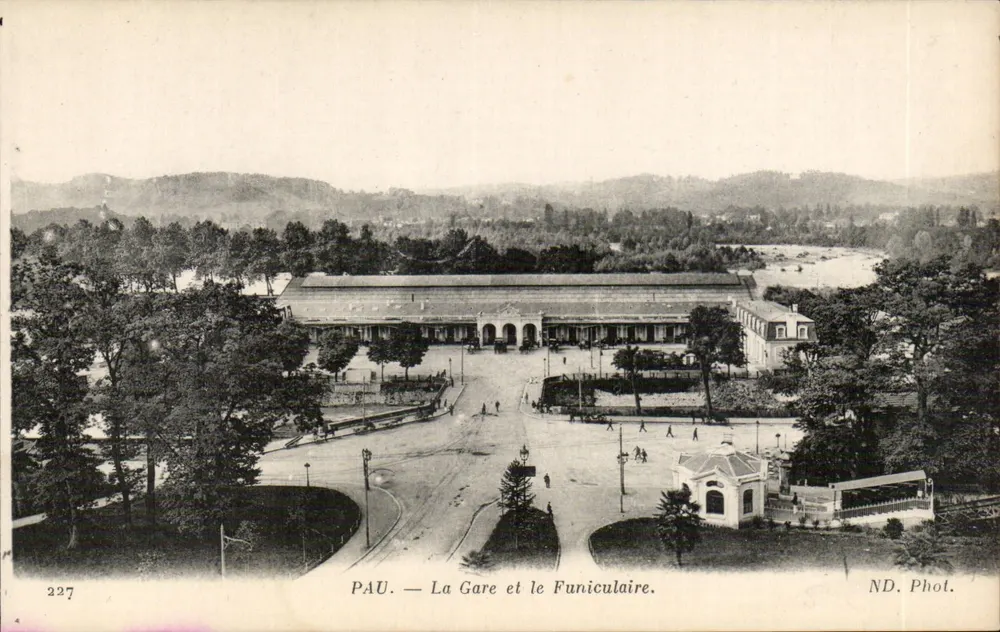PAU — A Estação e o Funicular — ND. Fot. - Frente