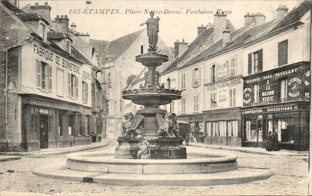 Étampes. Place Notre-Dame. Fontaine Hugo — Verlag Prototype, Nr. 107 - Vorderseite