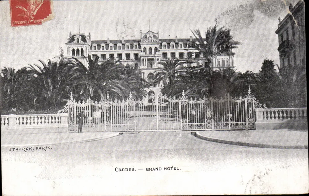 Cannes — Grand Hôtel — Staerck, Paris. - Frente