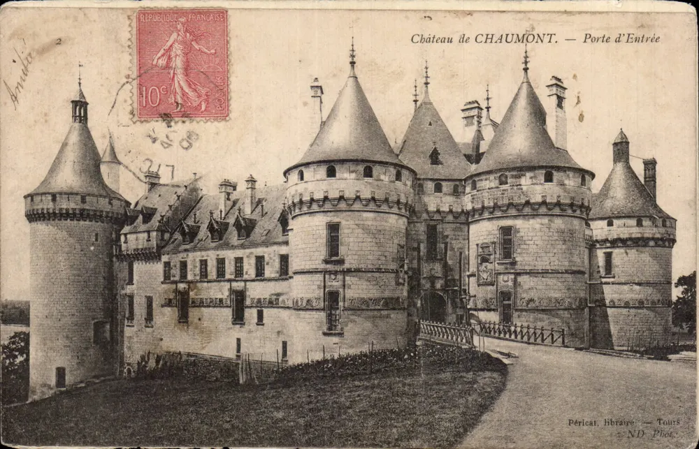 Château de Chaumont — Porte d'Entrée — Péricat, libraire — Tours, ND Phot. - Frente