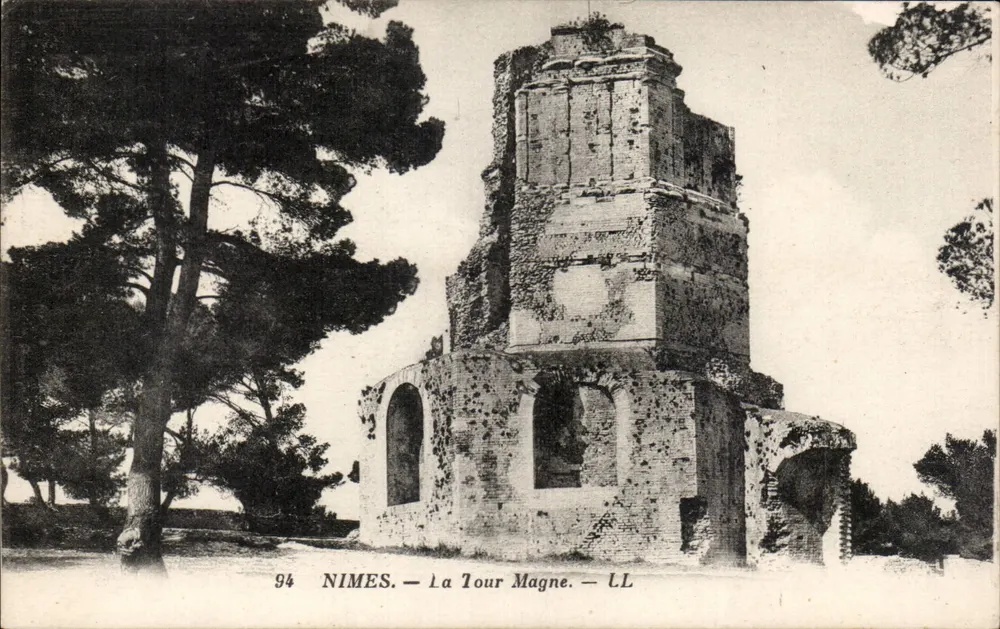 Nîmes — Torre Magna — LL - Frente
