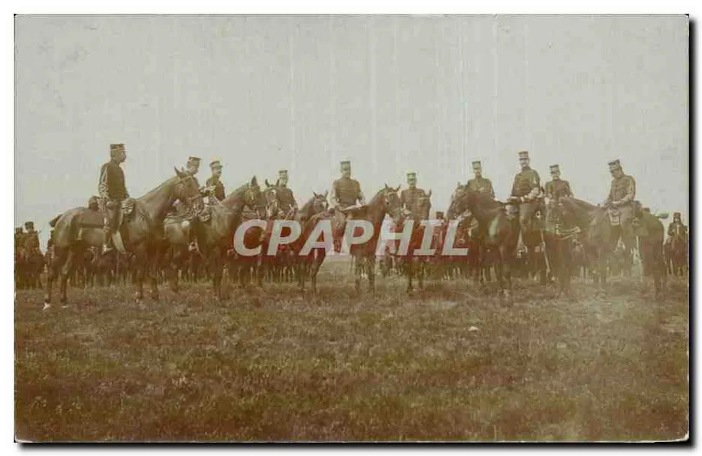 Reggimento di cavalleria — foto di gruppo all'aperto — nessun editore o numero di serie visibile - Recto
