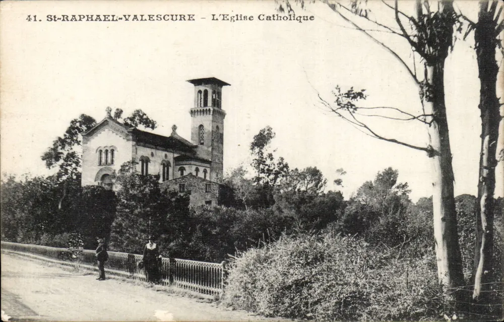 St-Raphaël-Valescure — A Igreja Católica — Editor: Edições da Posta, n°41 - Frente