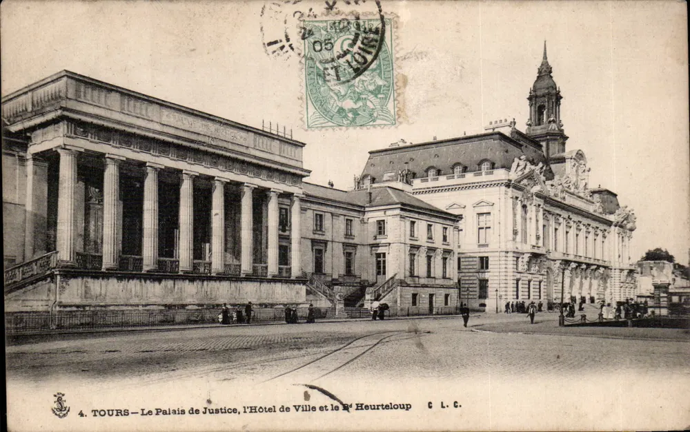 Tours — O Palácio de Justiça, o Hotel de Ville e o 3e Heurteloup — C L C - Frente