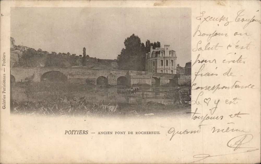 Poitiers — Antigo ponte de Rochereuil — Galeries Parisiennes — Poitiers - Frente