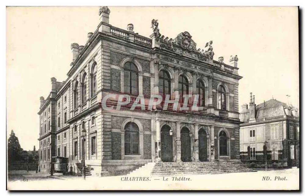 Chartres — O Teatro — ND. Fot. - Frente
