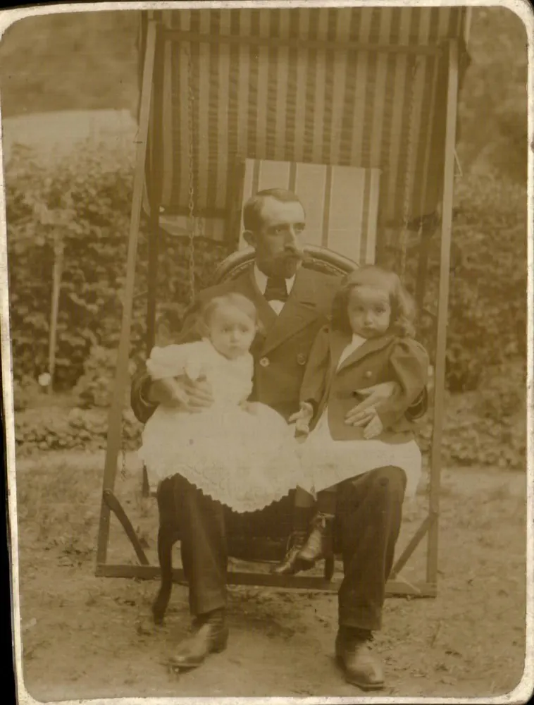 Familie — Vater mit zwei Kindern — n° 12345 - Vorderseite
