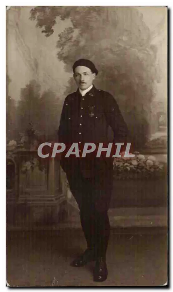 Soldat in Uniforme — Fotostudio — Philippe Piélet, Paris - Vorderseite