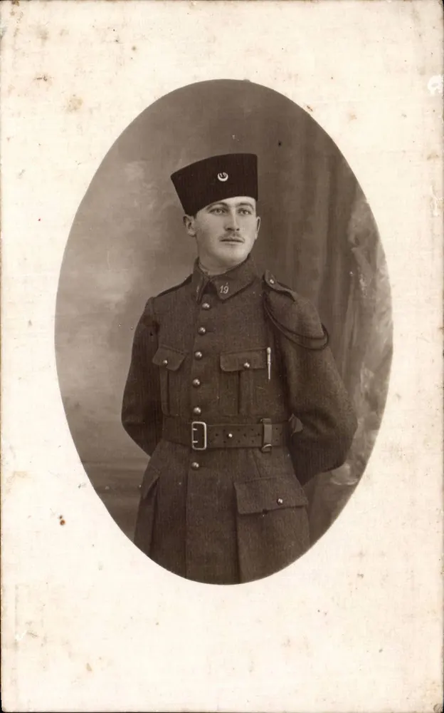 Soldat im Uniform — Konstantinopel — Ansichtskarte vom 11. Juli 1919 - Vorderseite