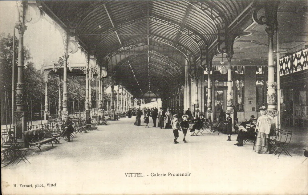 VITTEL - Galerie-Promenoir — H. Ferrari, phot. Vittel - Vorderseite