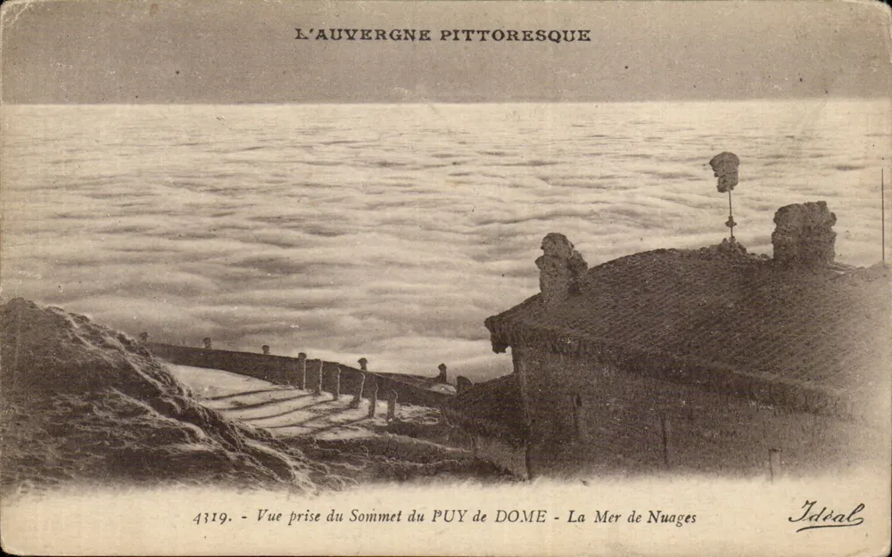 Vue prise du Sommet du Puy de Dôme - La Mer de Nuages — Ideal, n° 4319 - Recto