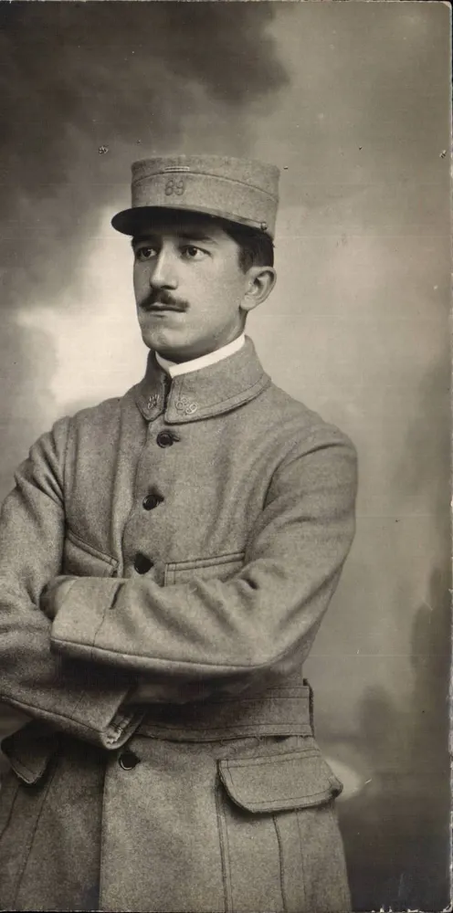 Soldato in uniforme — 89 sulla casquette — Foto Lelanda, Boulevard Gambetta, Parigi - Recto