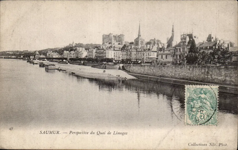 SAUMUR — Perspectiva do Quai de Limoges — Collections ND. Fot. - Frente