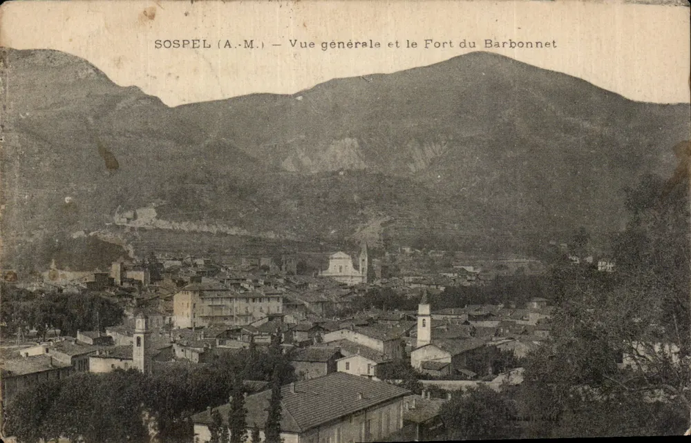 Sospel (A.M.) — Vista geral e o Forte do Barbonnnet - Frente
