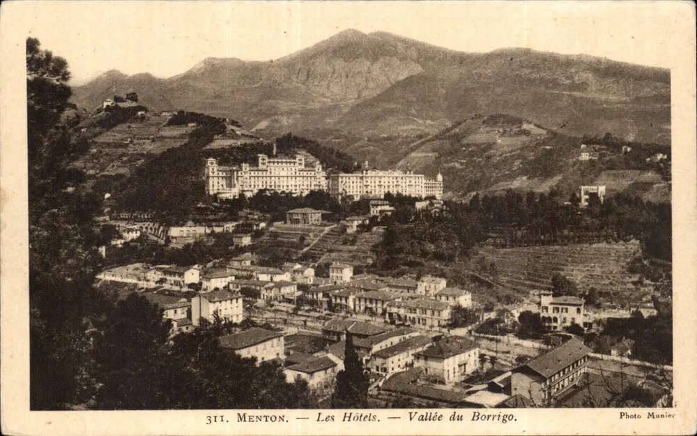 Menton — Os Hotéis — Vale do Borrigo — Foto Munier - Frente