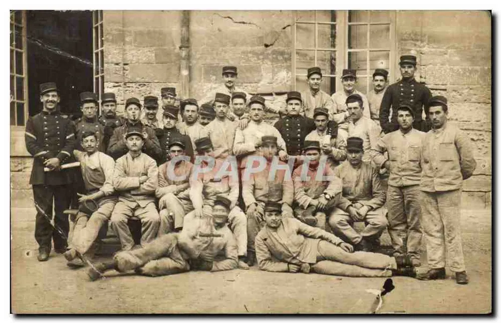 Gruppe Soldaten — Ära 1870-1914 — kein Verlag oder Nummer sichtbar - Vorderseite